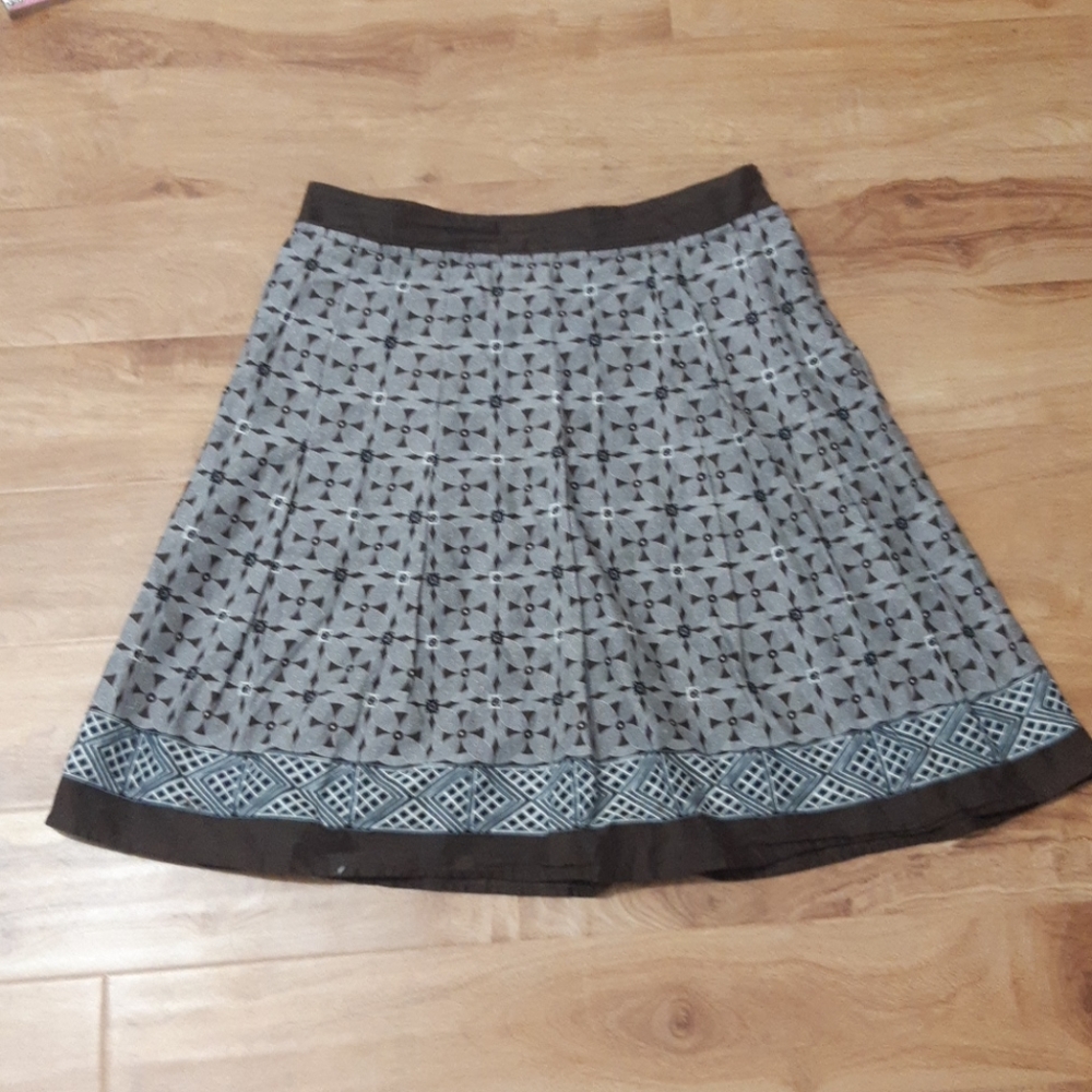 100% cotton A-line skirt (size M)